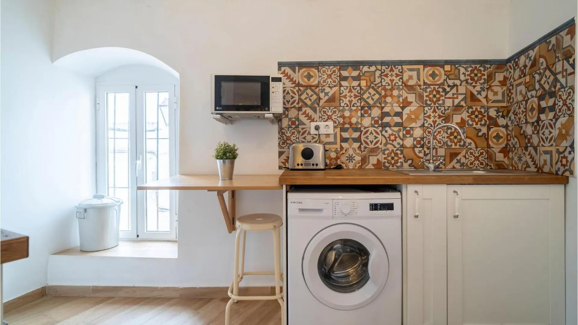 Gorgeous Apartment In Arcos De La Frontera